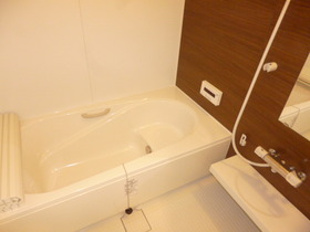 Bath. Tub and spacious ・ With additional heating