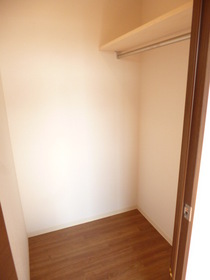 Other Equipment. Wo - Kuinkuro - Yes Georgette