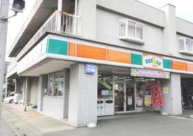 Convenience store. Thanks Hatogaya south store (convenience store) to 200m