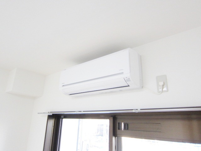 Other Equipment. Air-conditioned in each room.