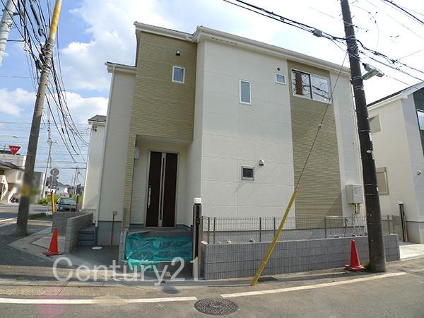 Local appearance photo. 6 Building