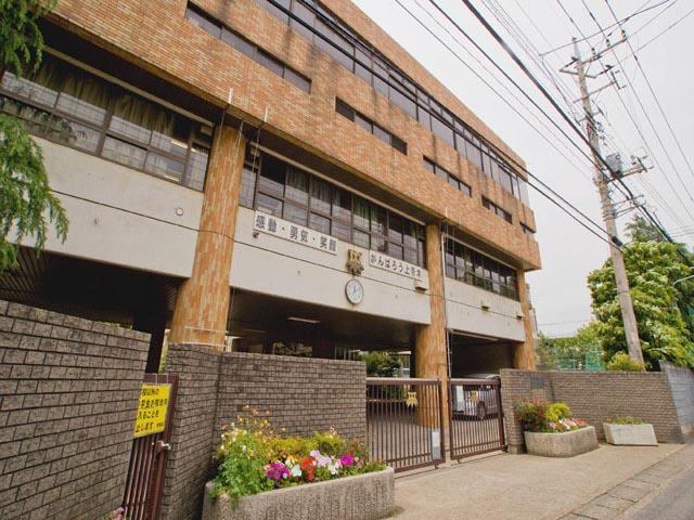 Junior high school. Kawaguchi Municipal Kamiaoki junior high school