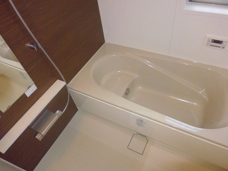 Bathroom. Indoor (12 May 2013) Shooting