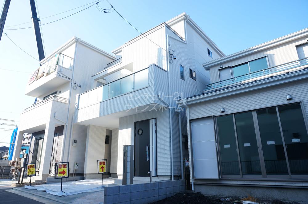 Local appearance photo. ◇ appearance (November 2013) shooting ◇ wide balcony of charm 3LDK is relaxed comfortably spend in the living room and 6 quires more Western-style spread