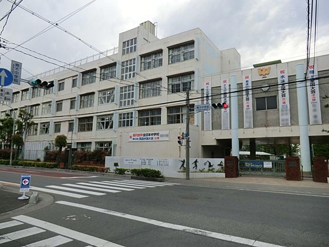 Junior high school. 940m until Aoki junior high school
