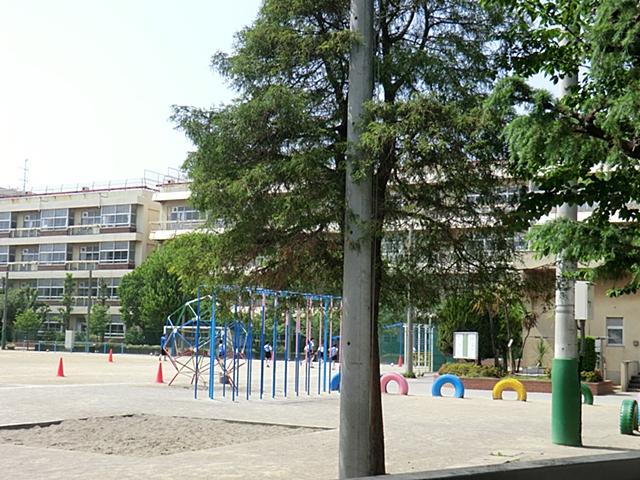 Primary school. 280m until Aoki Central Elementary School