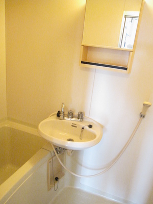 Bath. bus ・ It is another toilet