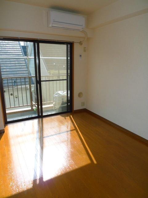 Living and room. Living