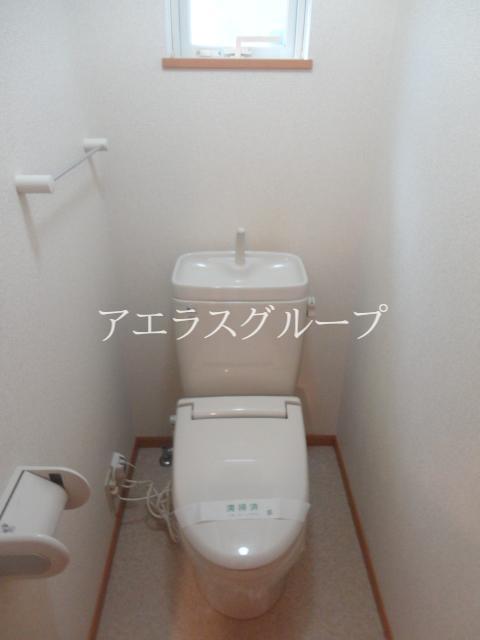 Toilet. Is an image
