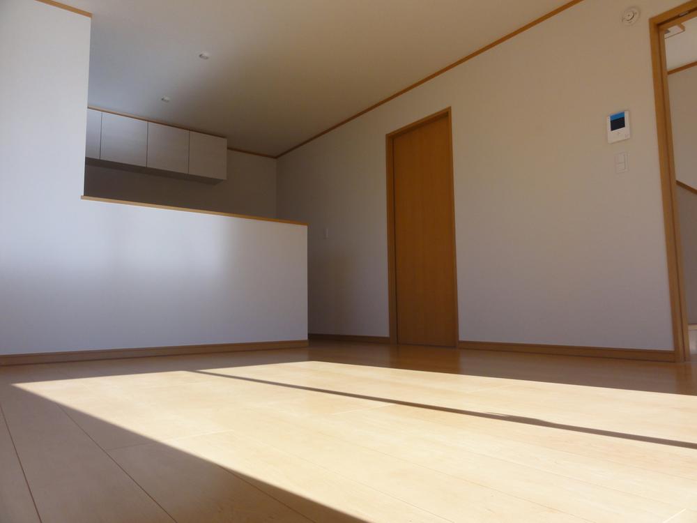 Living. South-facing bright LDK