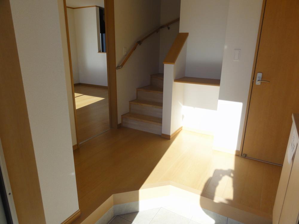 Entrance. Local (12 May 2013) Shooting