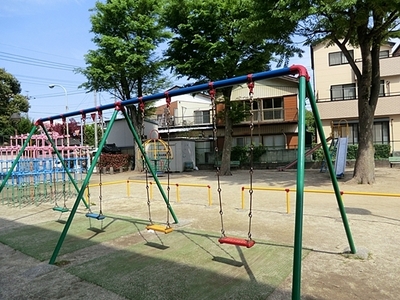 park. 400m to South Park Maekawa (park)