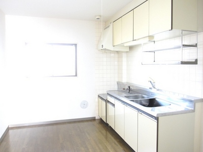 Kitchen.  ■ Economic city gas ■