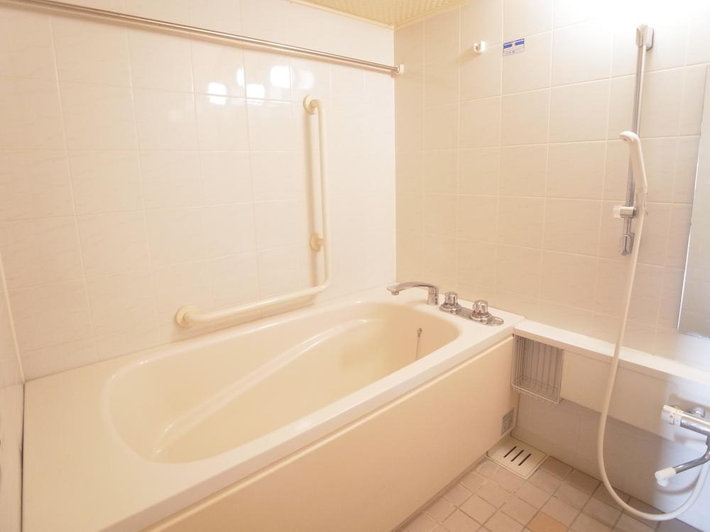 Bathroom. Bathroom (July 2013) Shooting