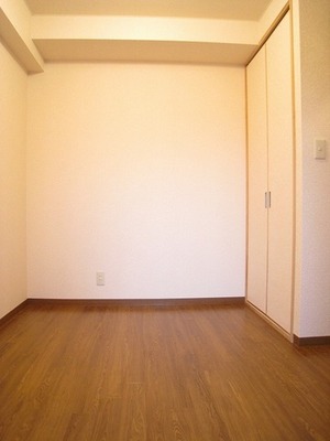 Living and room. North Western-style is also for children room ◎