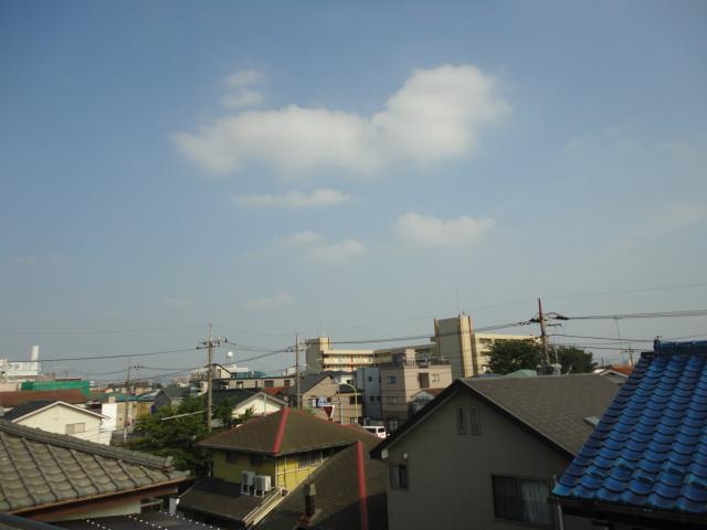 View photos from the dwelling unit. View from the site (August 2013) Shooting