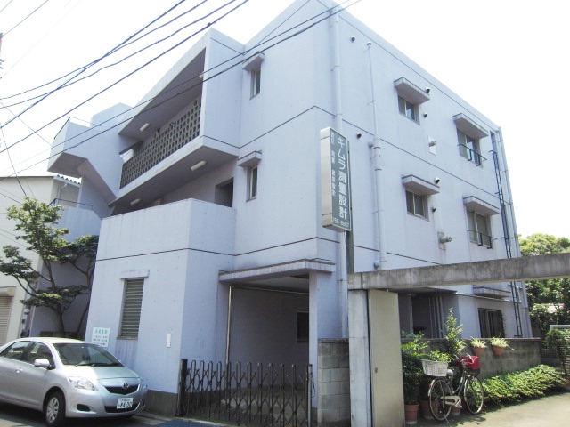 Building appearance. Appearance with a profound feeling