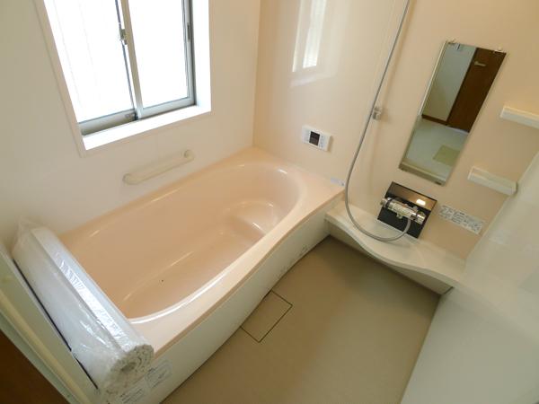 Bathroom. Room (May 2013) Shooting Building 2