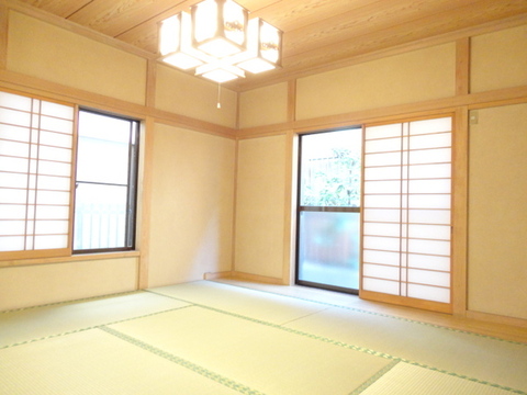 Other room space. Japanese-style room about 8.0 quires