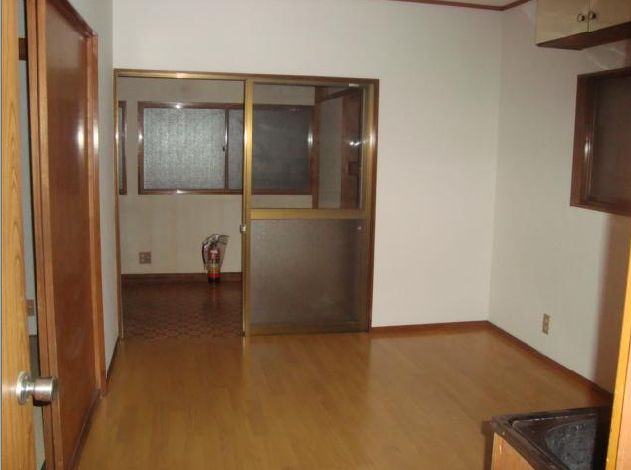 Living and room. Dining flooring upholstery