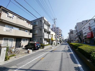 Other. 10m until the appearance (Other)