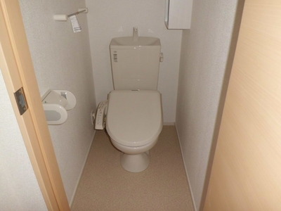 Toilet. Toilet (complete image)