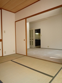 Living and room. Easy-to-use floor plan