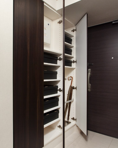 Receipt.  [Shoe box] Entrance to greet the customers want to always keep a clean. So as not to shoes cluttering, Set up a shoe box, which boasts a wealth of capacity. Finely formed the shelf, Easy to take out ideas.