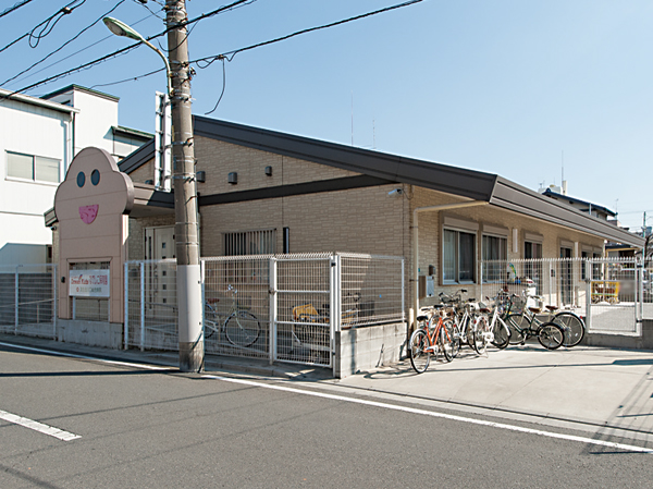 Surrounding environment. Dream Kids Nadeshiko nursery school (about 80m ・ 1-minute walk)