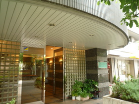 Entrance.  ☆ Green beautiful entrance around ☆