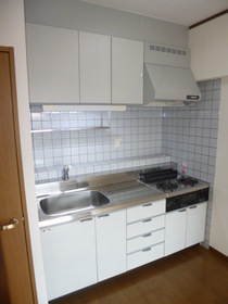 Kitchen. 2 is a neck gas system Kitchen