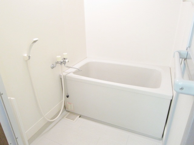 Bath. Bathing possible reheating.