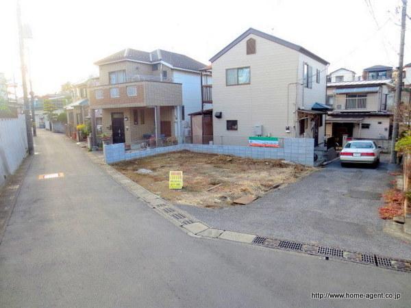 Local photos, including front road. It is a feeling of opening corner lot