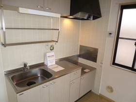 Kitchen. 2 gas stove can be installed ・ Window there is a bright