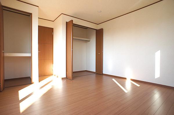 Non-living room. (1 Building)