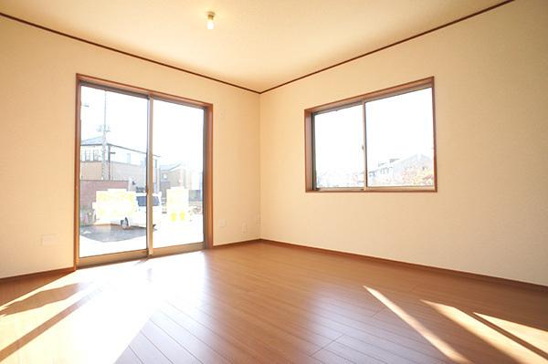 Living. (1 Building)