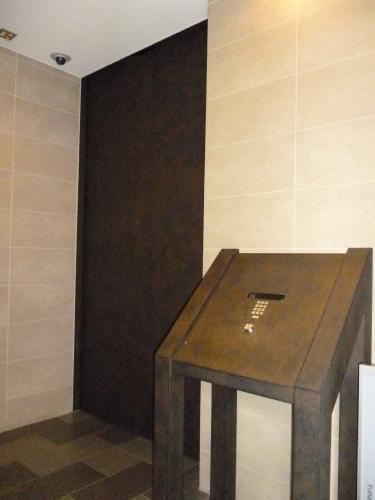 Entrance. Common areas