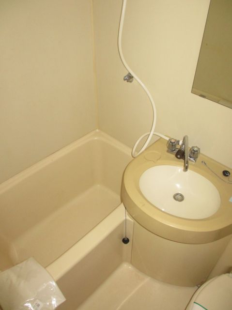 Bath. Comfortable bus