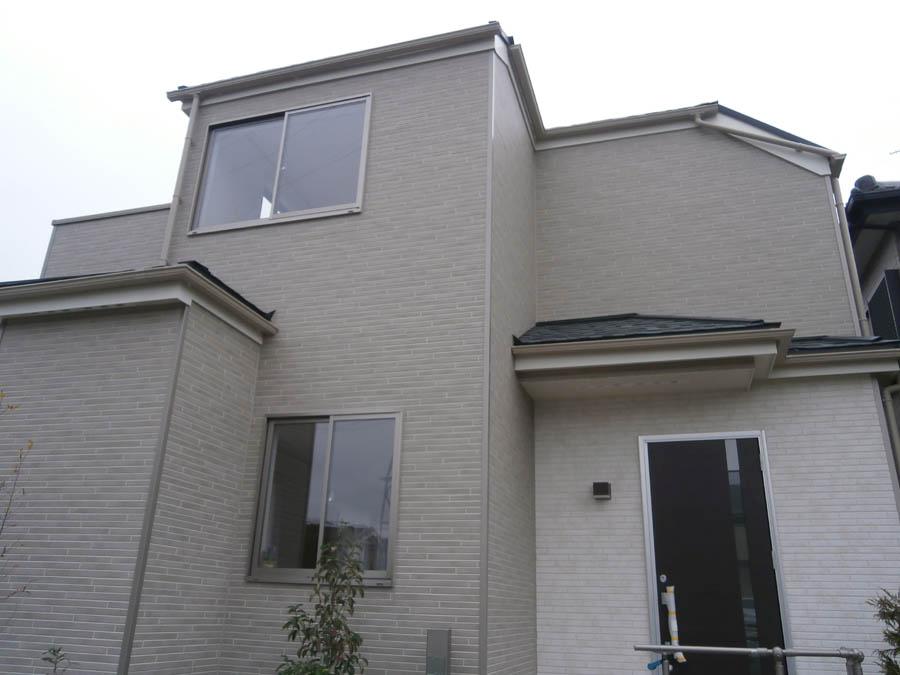 Local photos, including front road. Was building completed. Such as the actual image from per yang, We have to wait all the time so you can see directly. 