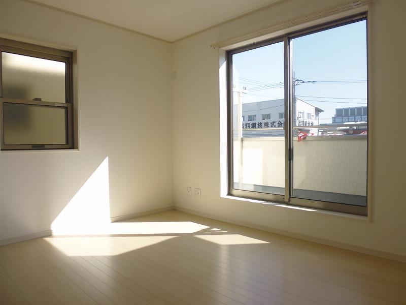 Non-living room. Indoor (11 May 2013) Shooting