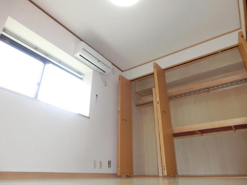 Receipt. Joinery new goods! There is also a storage capacity!