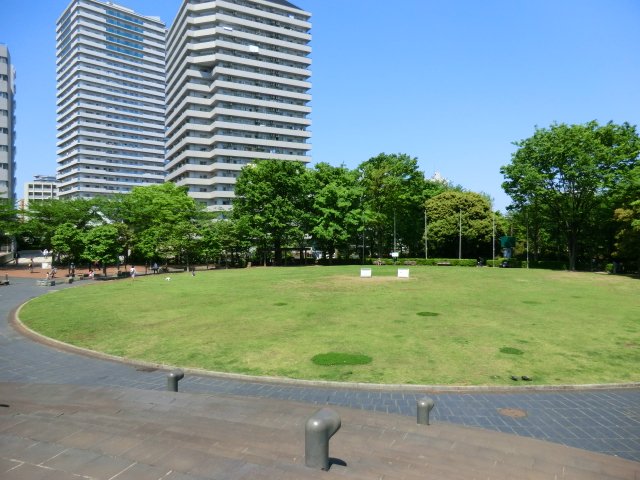 park. 643m until Kawaguchi Nishi (park)