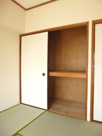 Living and room. Armoire