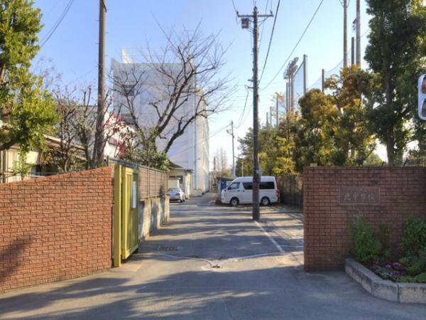 Junior high school. 3060m to North Junior High School