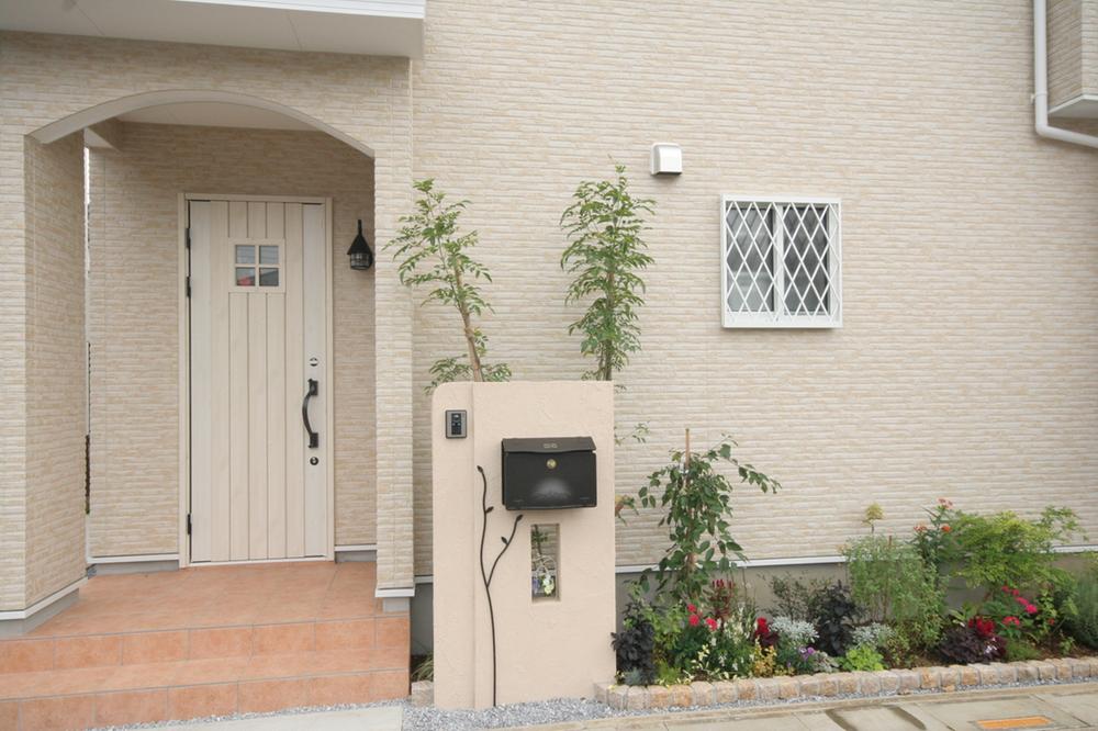 Local appearance photo. Local (10 May 2013) Shooting