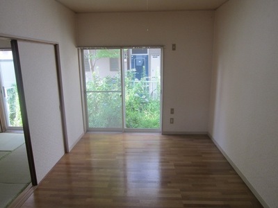 Living and room. Facing the veranda