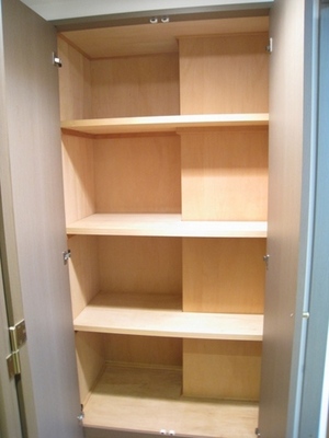 Receipt. Storage space in the corridor