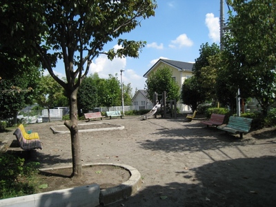 park. 10m to Higashiuchino North Park (park)