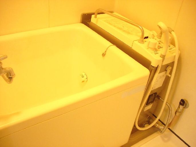 Bath. Bathing possible reheating.