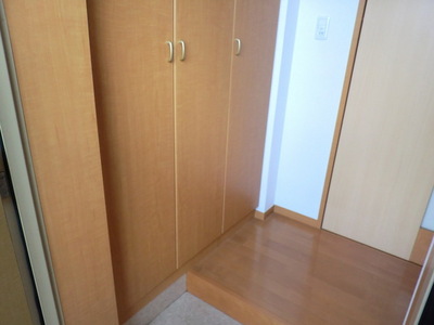 Entrance. Entrance ・ Footwear box